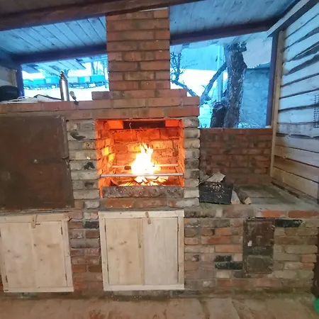 Smerekova Hata Oryavchyk