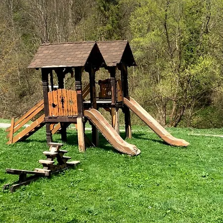 Smerekova Hata * Oryavchyk